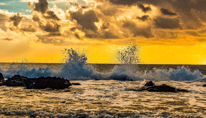云彩上点灯指什么生肖,最新解答 云彩上点灯指什么生肖,最新解答