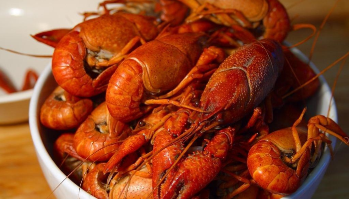 麻辣小龙虾，黑虎虾打一生肖数字，完整解读说明